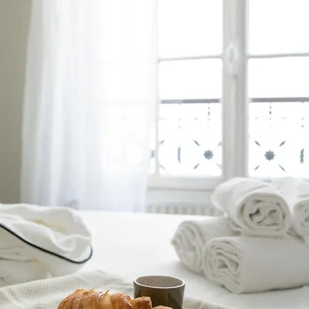 Eiffel Tower & Les Invalides - 1br - Cityapartmentstay *