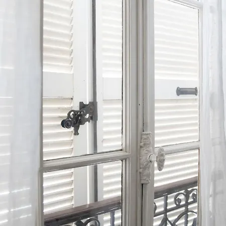 Apartment Eiffel Tower & Les Invalides - 1br - Cityapartmentstay